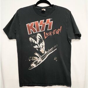 Bay Island KISS tee